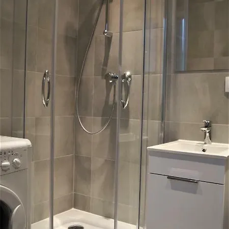 Apartament Five *