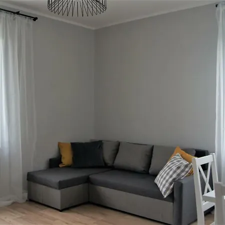 Apartament Five